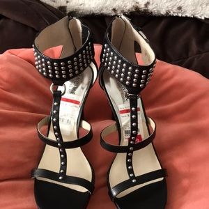 (NWT)  🎈🎈 Michael Kors Studded Heels
